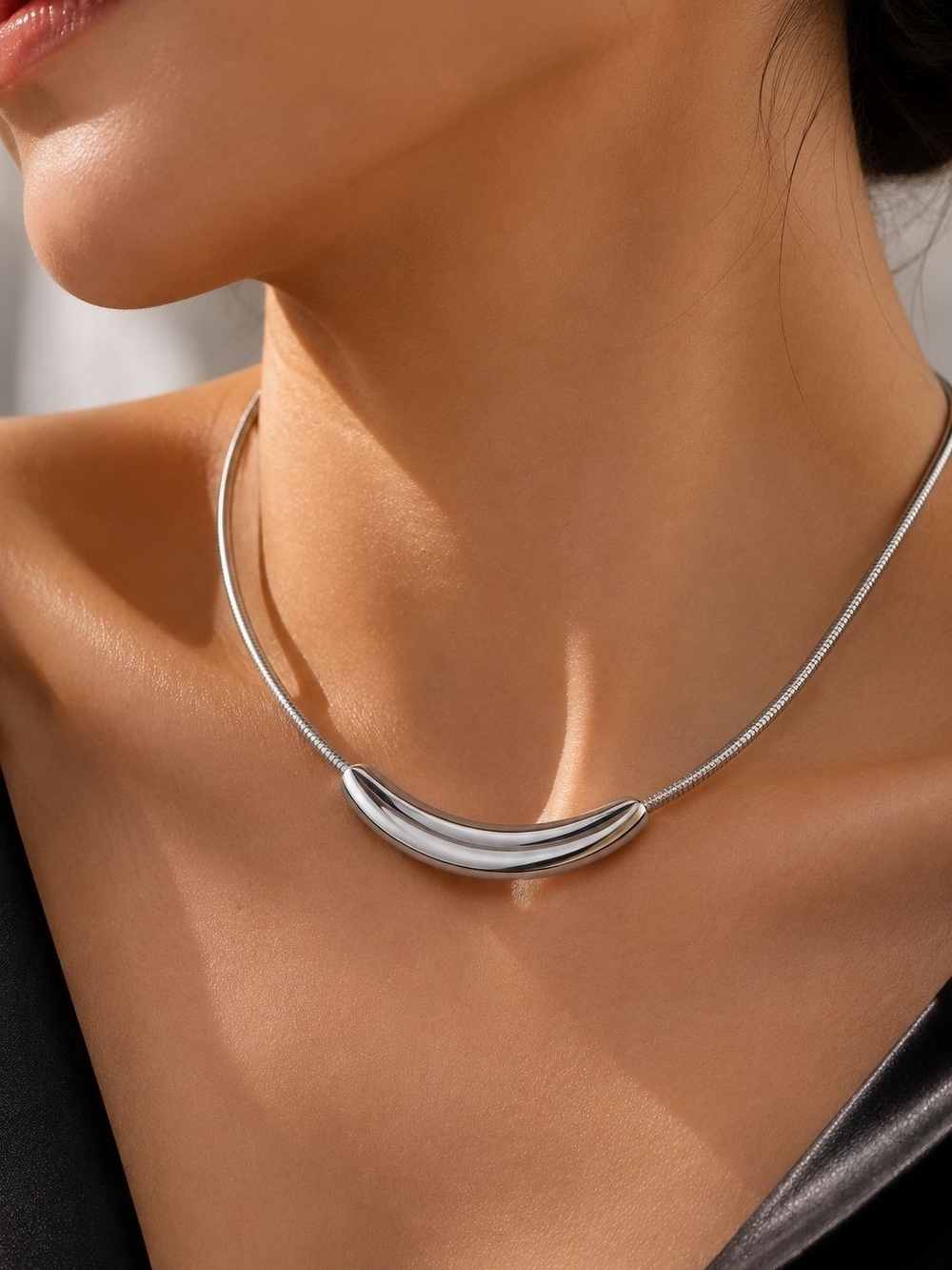Polished Silver Curved Collar Necklace - Picture 6 of 6